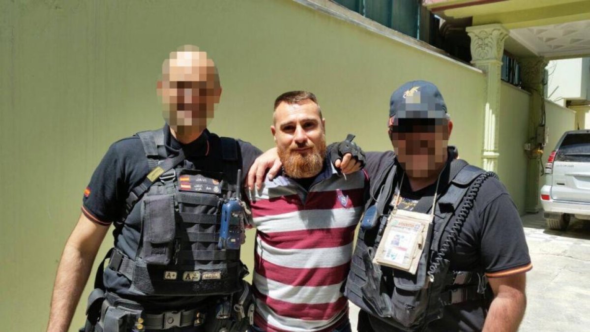 Momentos posteriores al ataque suicida de los talibanes, en la capital afgana.