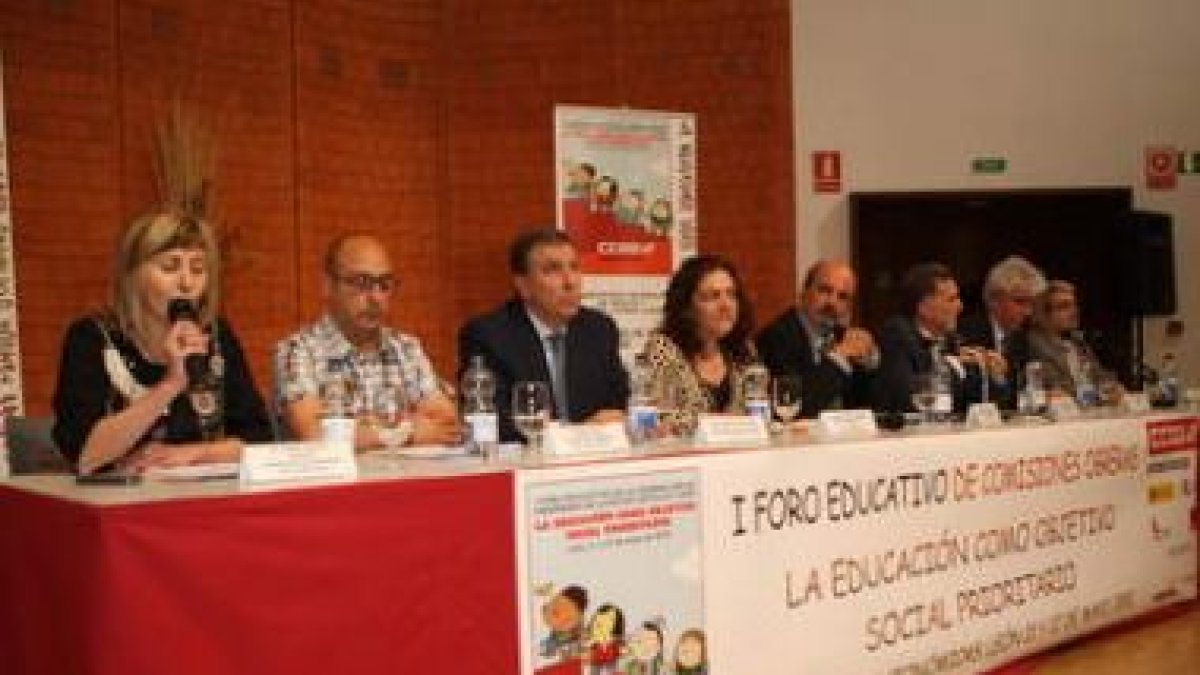 Ortega, García, Mateos, Costa, Campos, Alejo, Hermida y Pérez Lamo, en la inauguración.