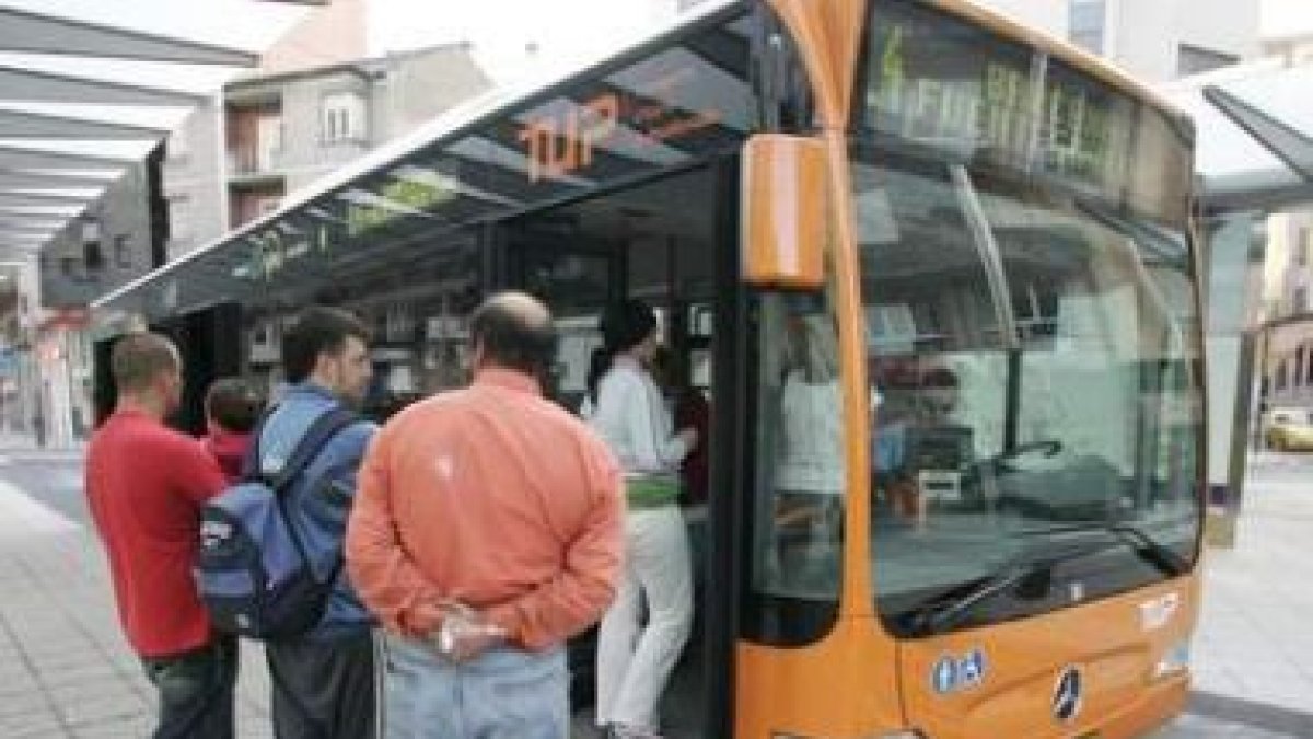 Internet facilita saber la disponibilidad real del bus.
