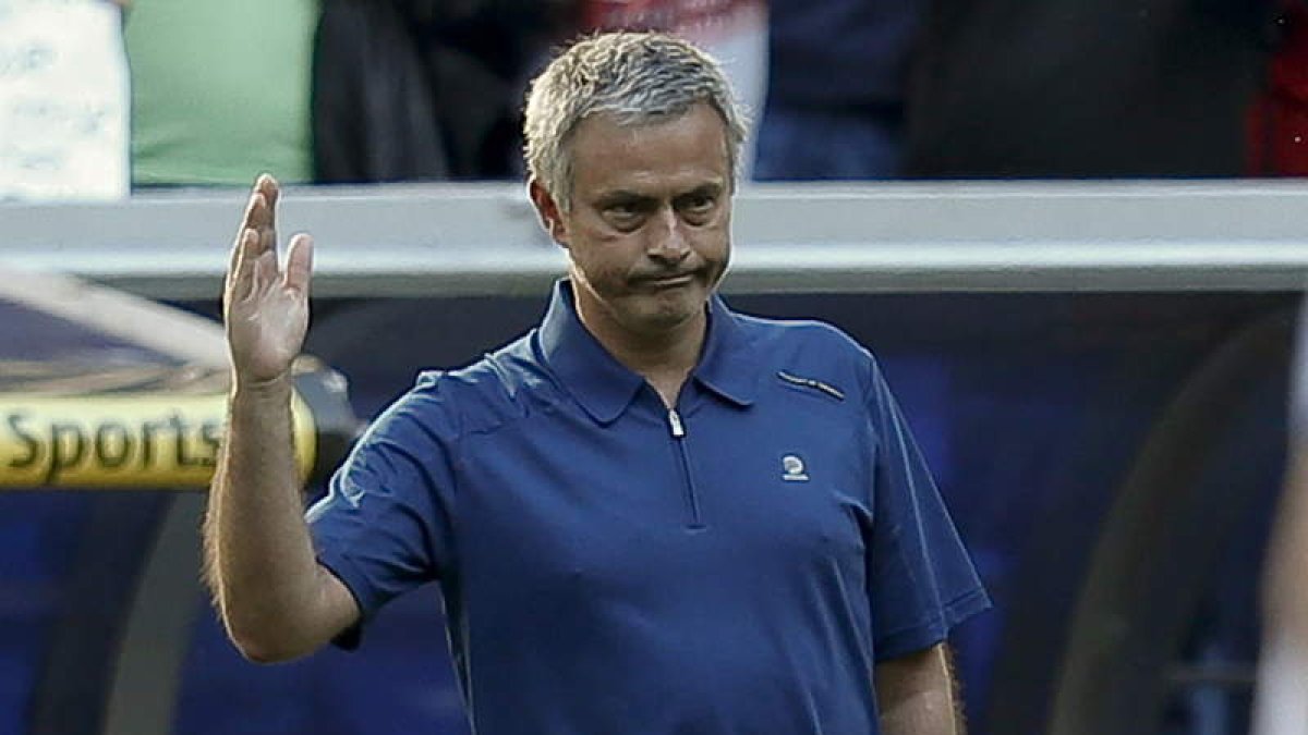 José Mourinho carga, de nuevo, contra Casillas, con quien acabó enfrentado en el Madrid.