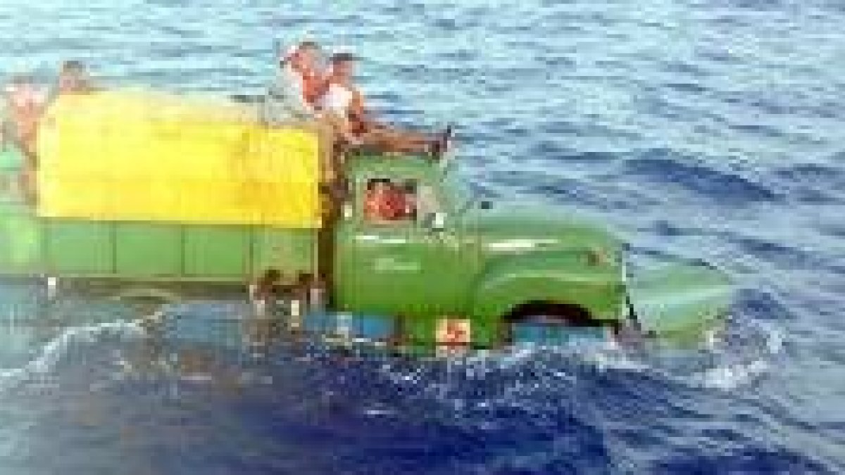 Sistema que utilizan los balseros cubanos para alcanzar las costas de Florida