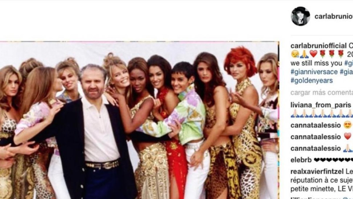 Carla Bruni comparte esta imagen en su cuenta de Instagram en homenaje a Gianni Versace.