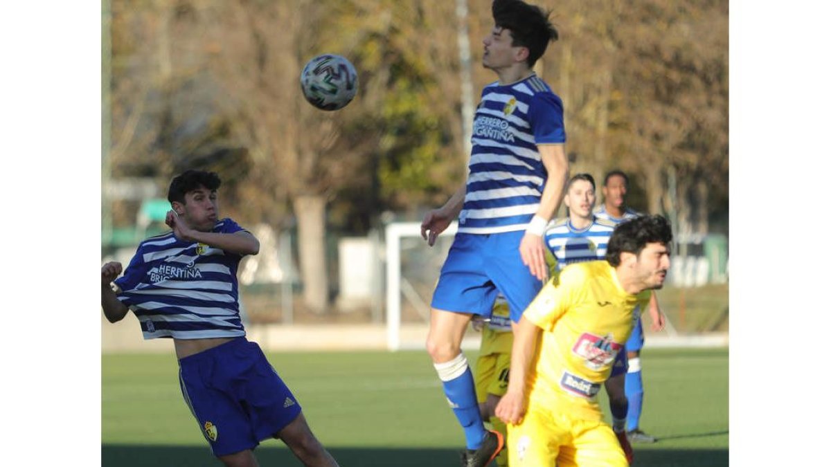 El filial blanquiazul buscará acercarse al ascenso. L. DE LA MATA