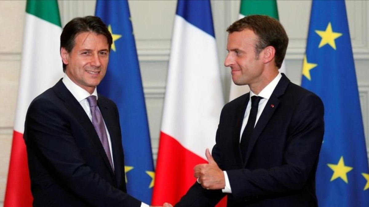 Macron y Conte piden una reforma en profundidad para responder a inmigración.