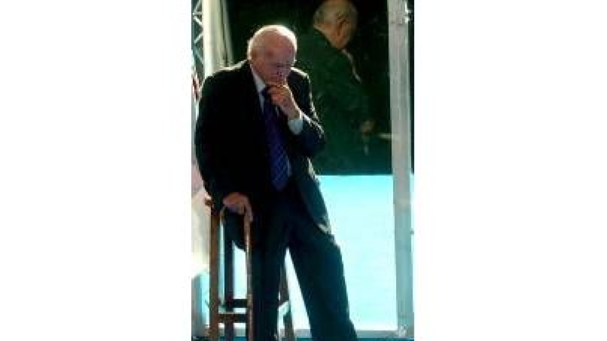 Di Stéfano, en la toma de posesión del nuevo presidente blanco