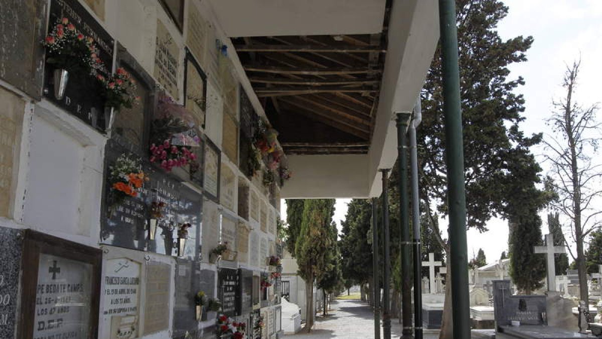 El arreglo de las galerías de los nichos de pared tendrá que esperar a la segunda fase.