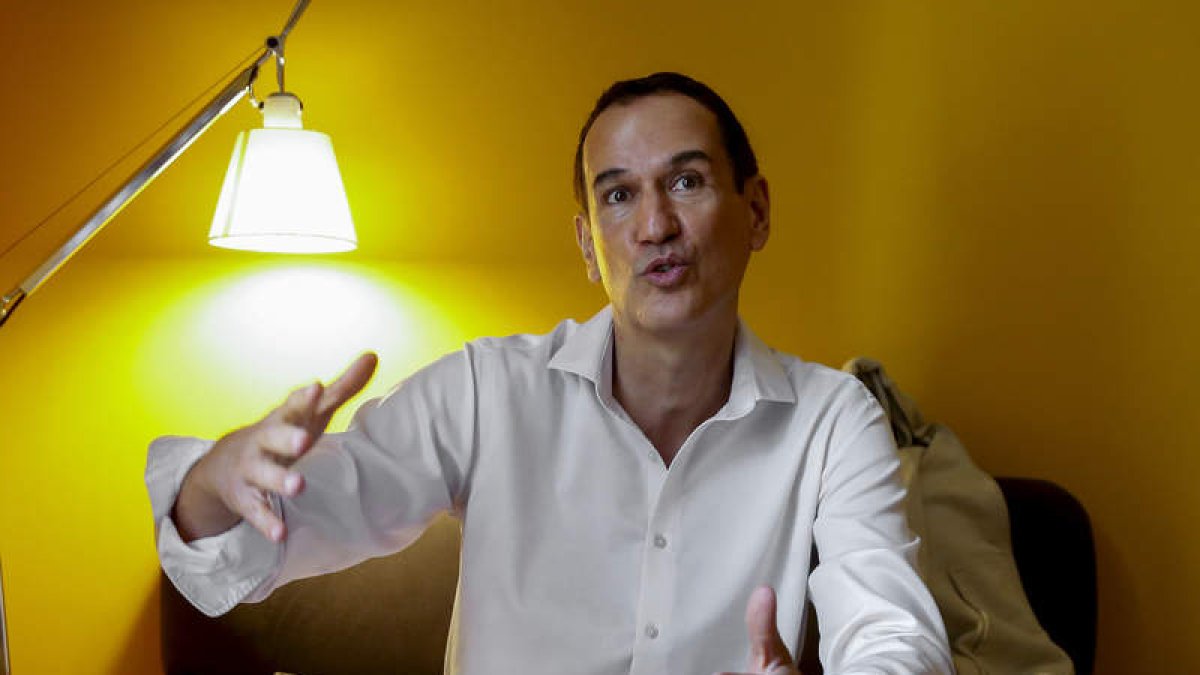 Roberto Santiago, autor de la célebre saga ‘Los Futbolísimos’