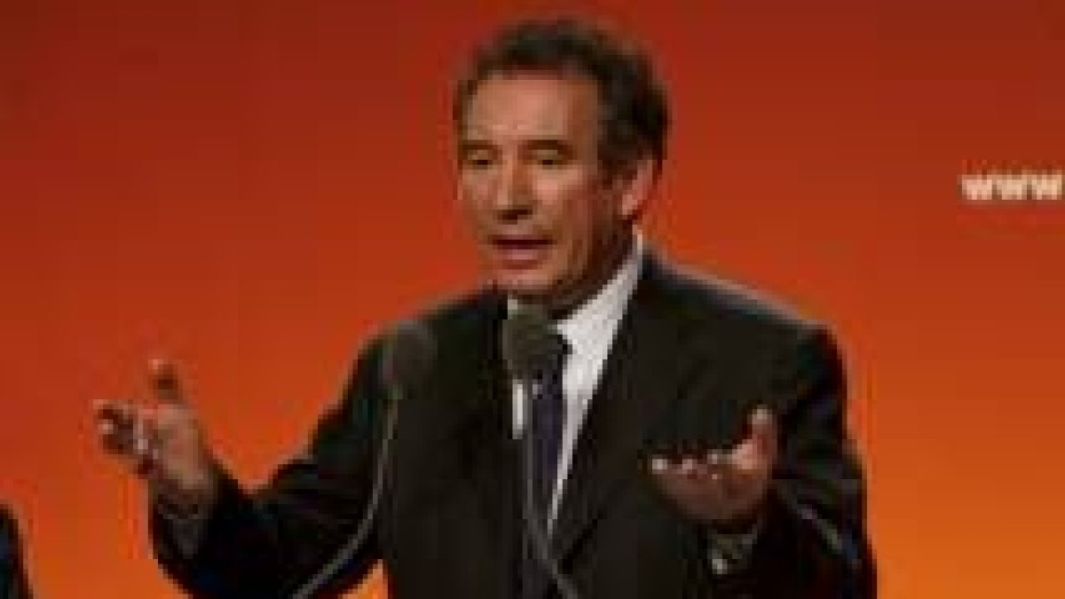 Bayrou durante un discurso en la localidad de Toulouse