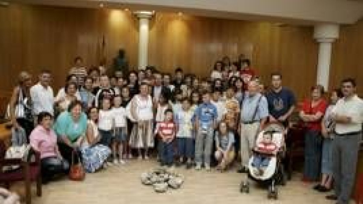 Las familias leonesas y asturianas que han acogido a los niños de los Balcanes tras la recepción