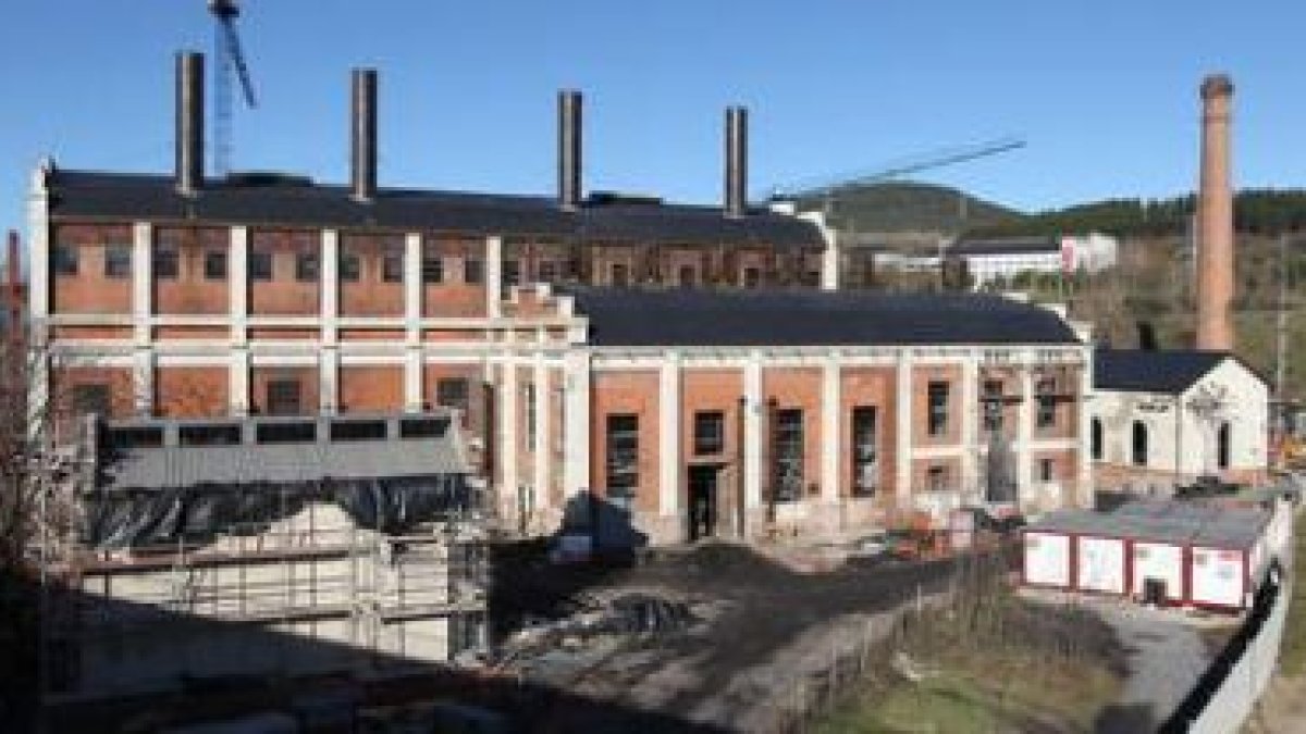 Las obras del Museo Nacional de la Energía en la antigua central de la MSP, en una imagen de ayer.