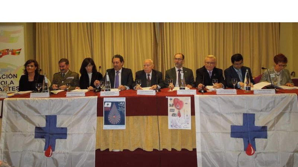Los asistentes a la asamblea anual de la Hermandad de Donantes de Sangre.