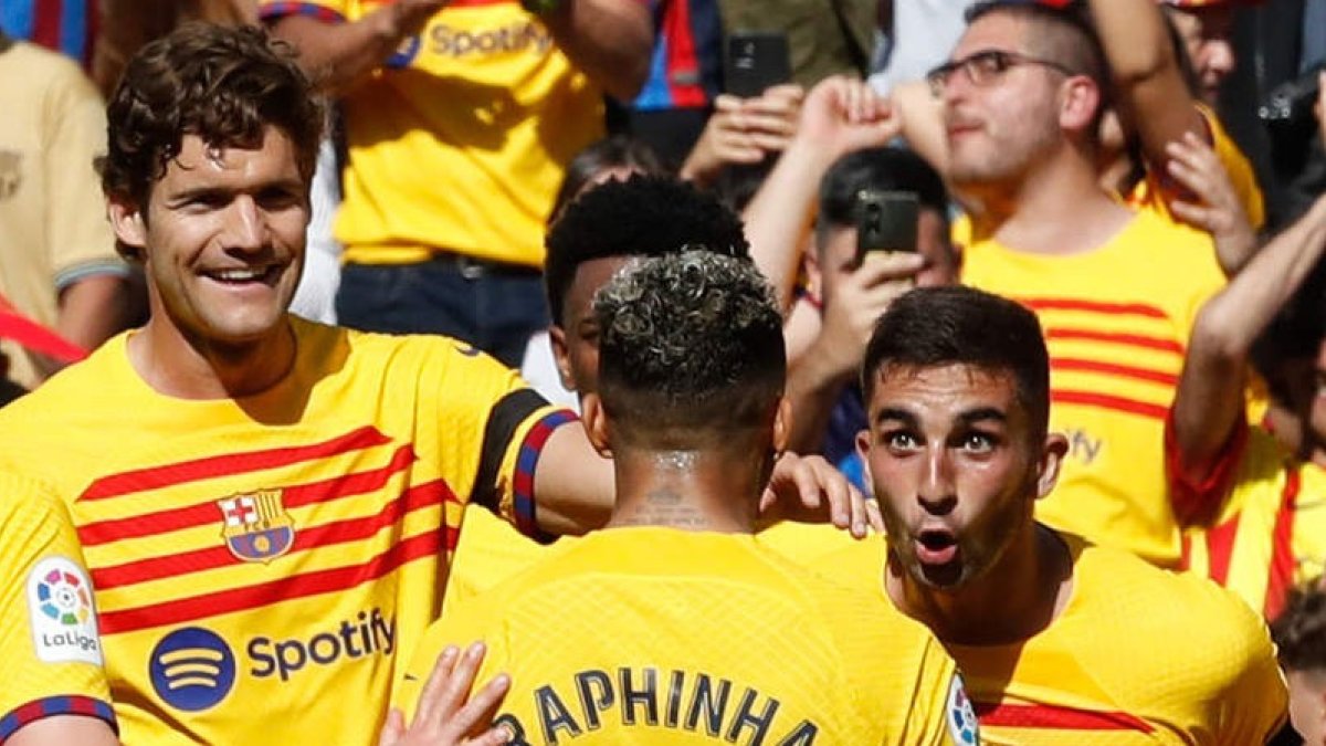 Ferrán Torres hizo el único tanto del partido, que acerca el título de Liga al Barcelona. ANDREU DALMAU