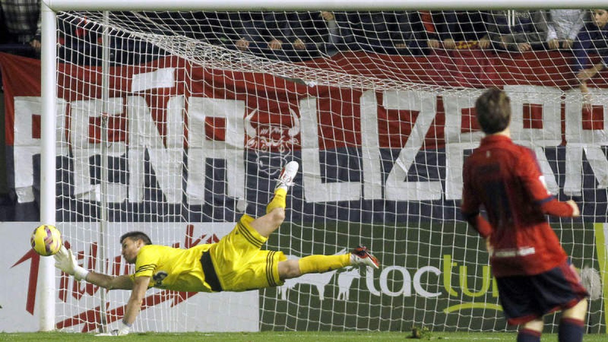 Sobrino logró el tanto del triunfo, una obra de arte que le dio los tres puntos a la Deportiva en su partido ante Osasuna en El Sadar
