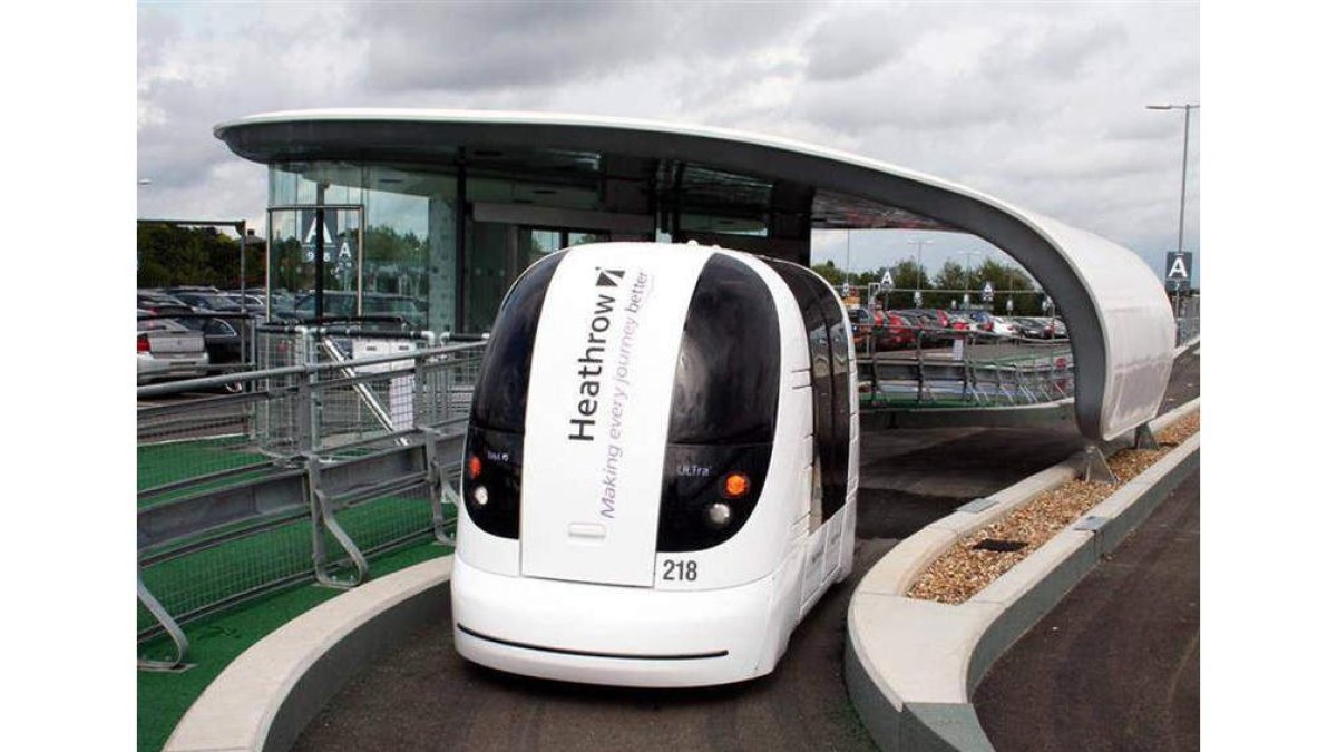 Los vehículos funcionan en el aeropuerto de Heathrow.