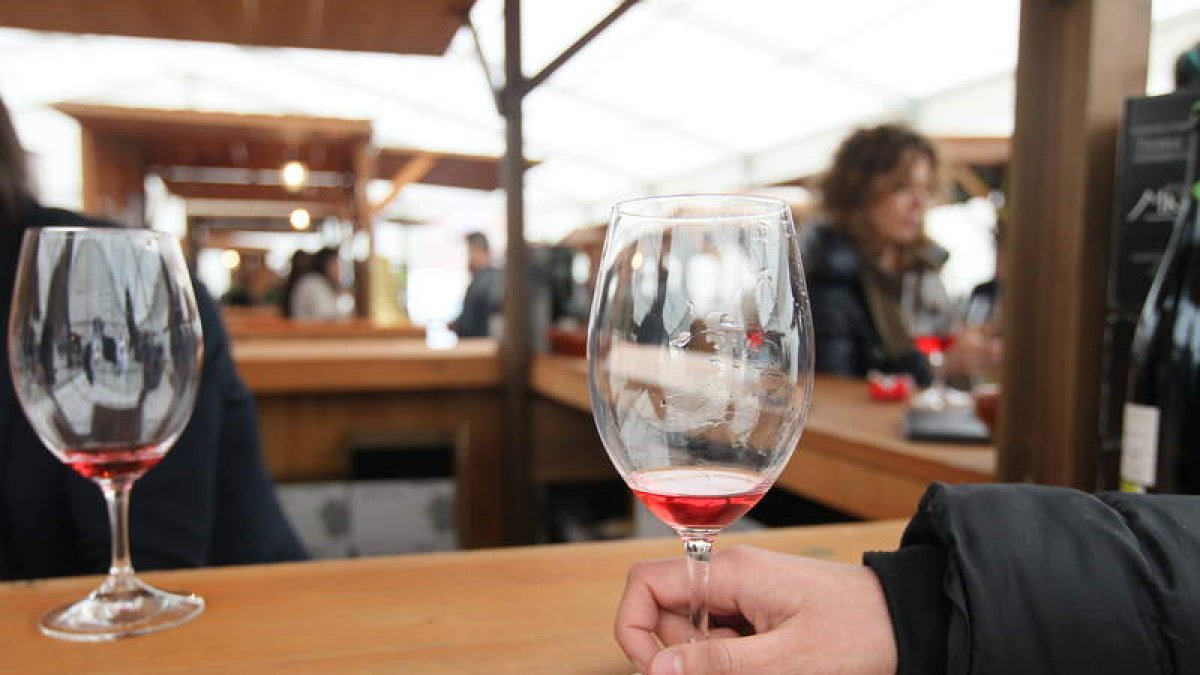 La DO vendió las más de 5.000 copas con su sello que llevó a la feria de San Marcelo.