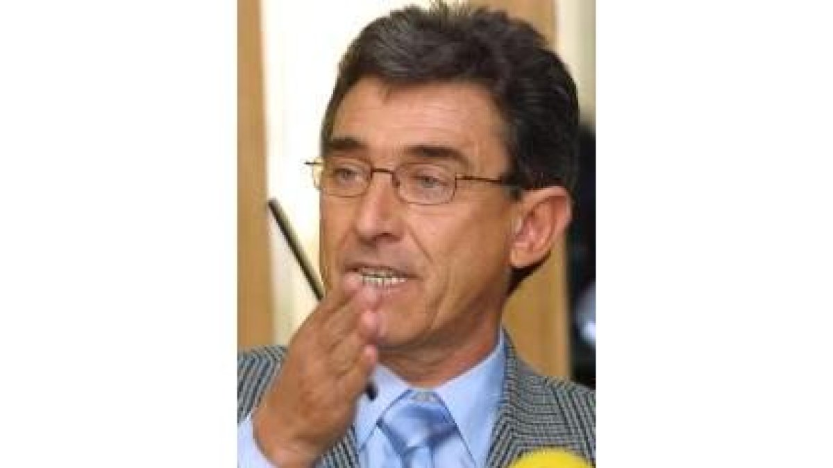 Esteban recuerda que la Justicia archivó las diligencias del caso O Couto