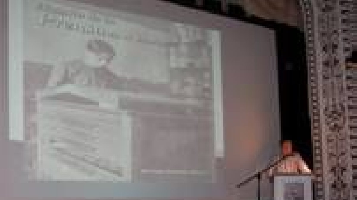 Santiago Castelao presentó su libro en Villafranca