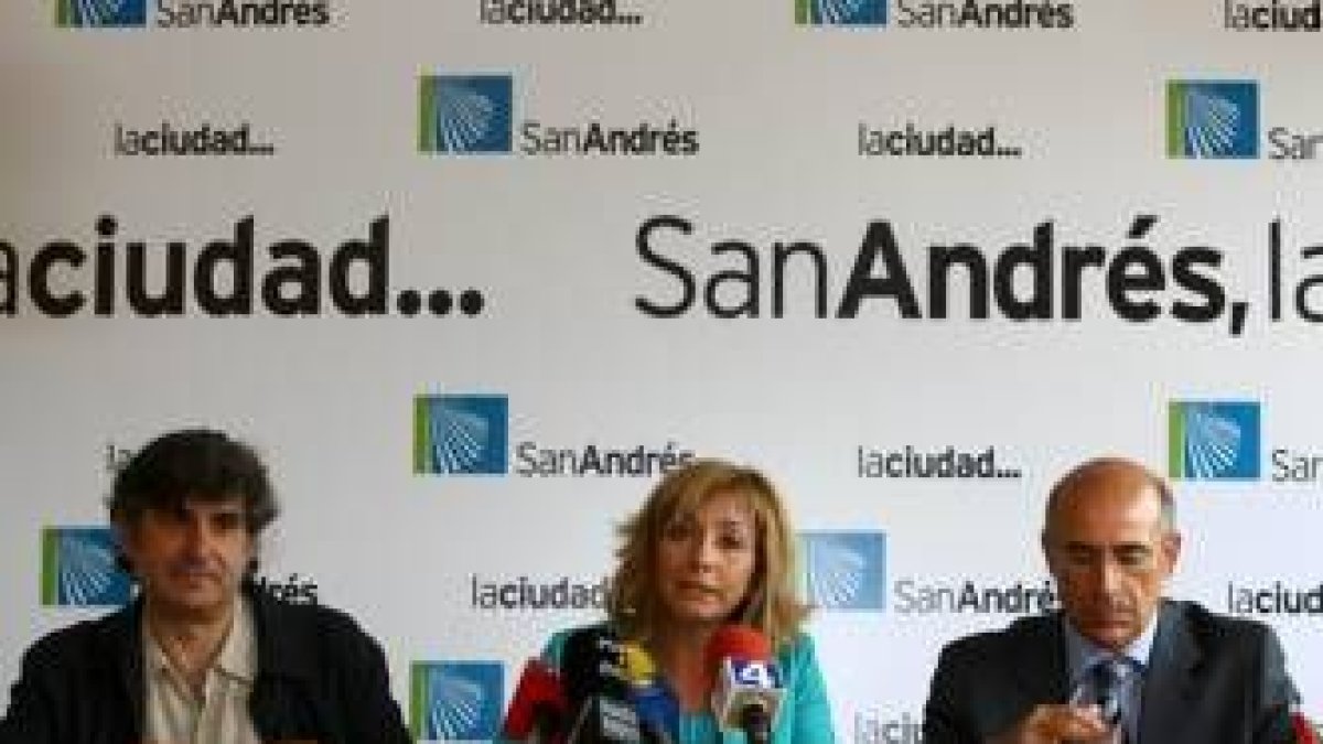 Los miembros de la corporación municipal de San Andrés presentaron la semana pasada el nuevo PGOU
