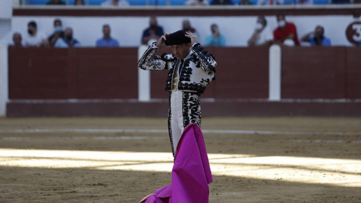 Toros en León. F. Otero Perandones.