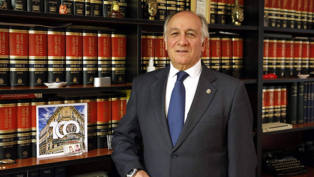 El decano del Colegio de Titulares Mercantiles de León, Antonio Jarrín. MARCIANO PÉREZ