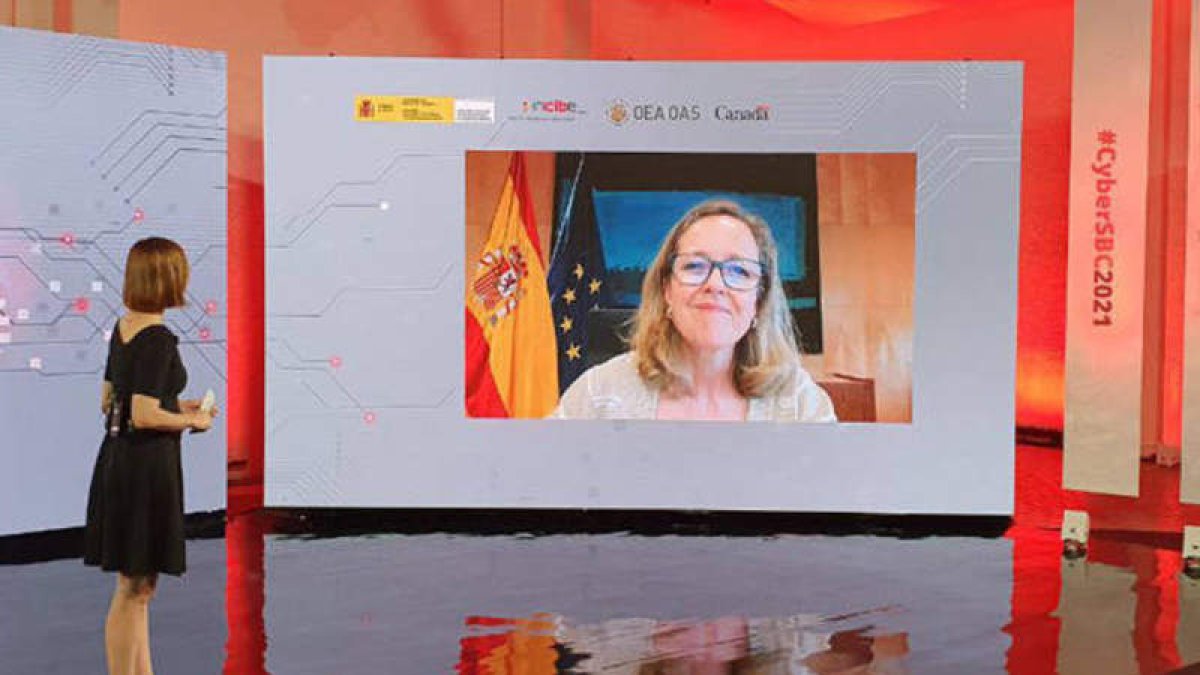 La ministra, durante su intervención en el Summer BootCamp. DL