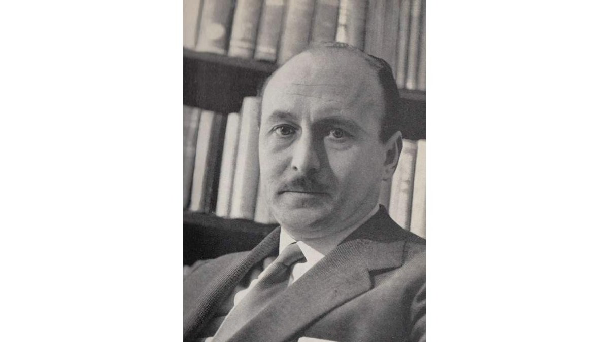 El novelista Luis Romero