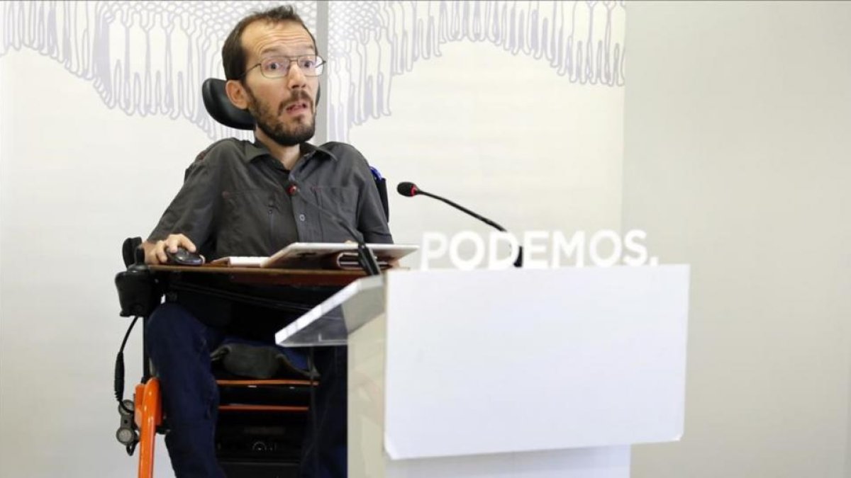 Pablo Echenique durante la rueda de prensa en la que se postula como candidato a la secretaría de organización.