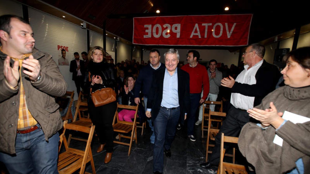 Blanco participó en un acto de campaña este jueves en la localidad de Camponaraya.