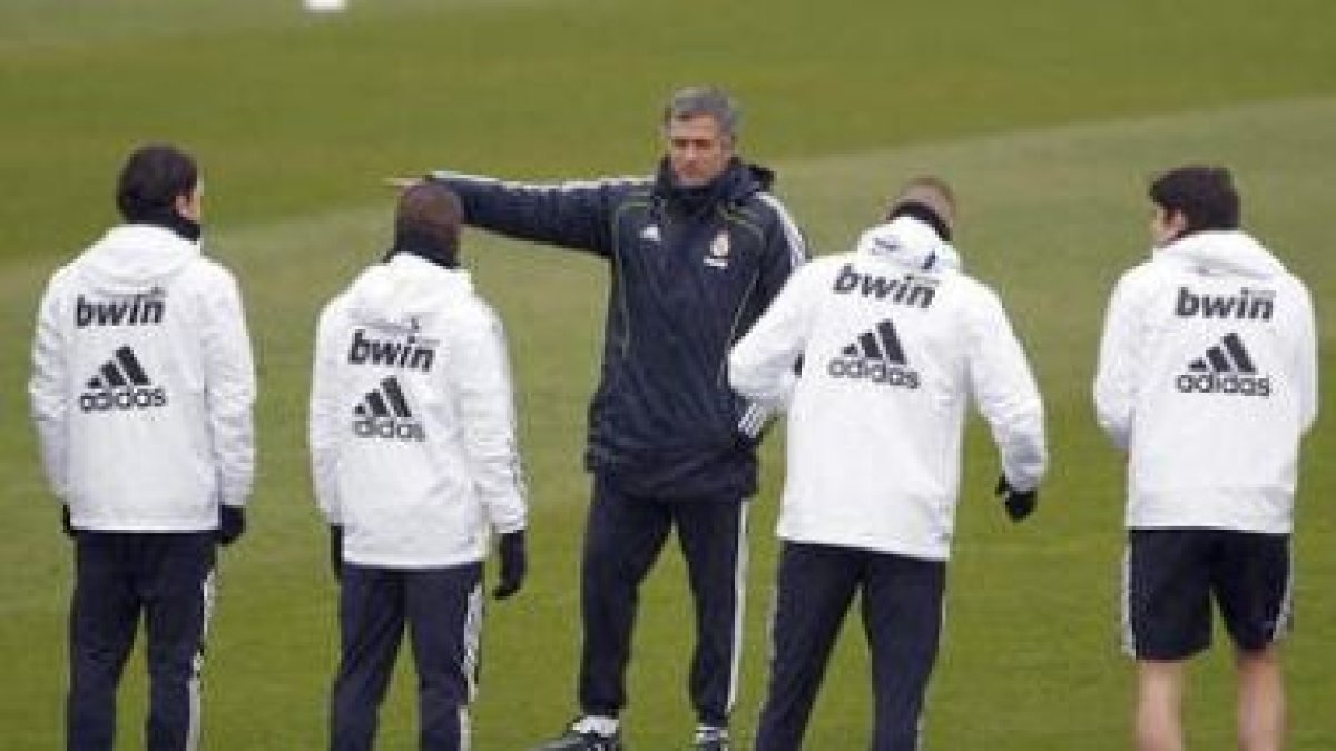 Mourinho, en el entrenamiento previo al partido de Copa.