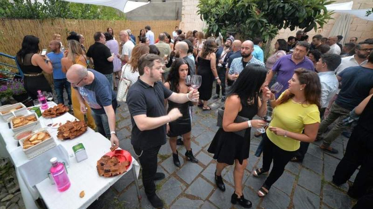 Parte de los asistentes al Festival Estival Demencial que se celebró en el Gatopardo.