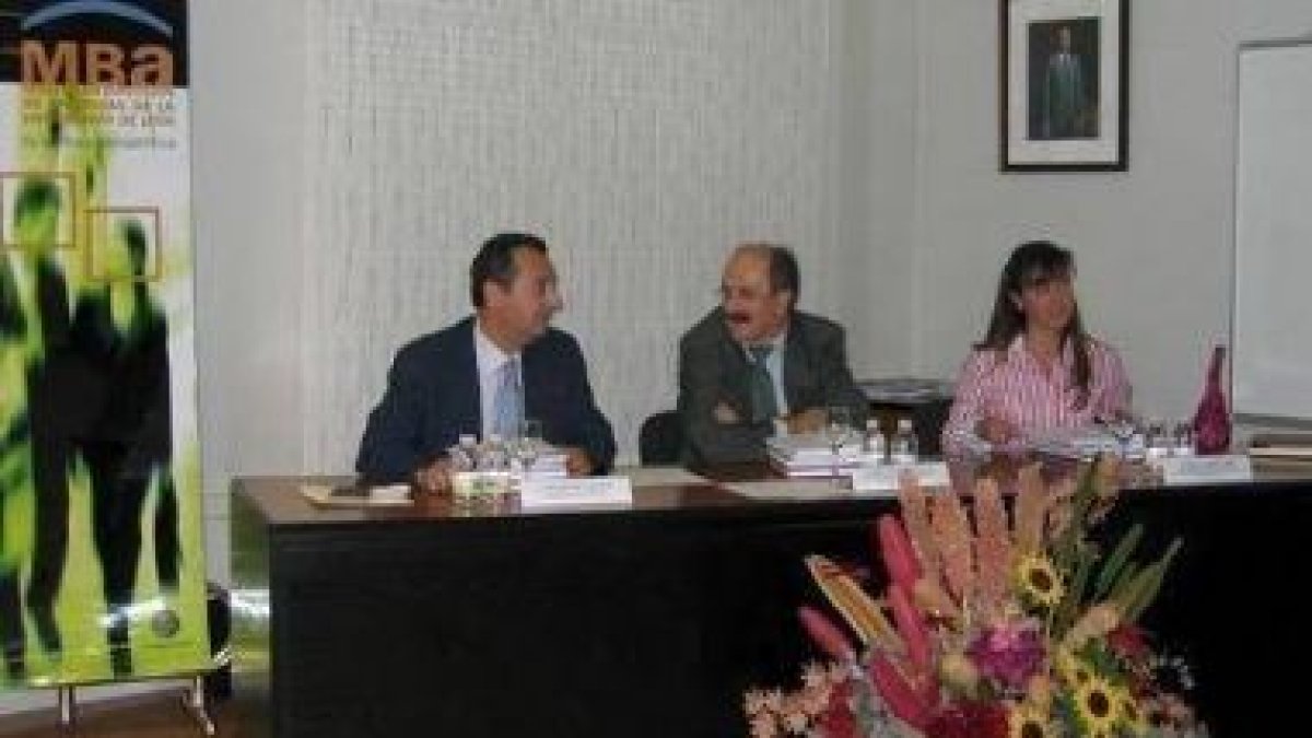 Mariano Nieto, José Luis Placer y Gema Cabezas formaron un tribunal