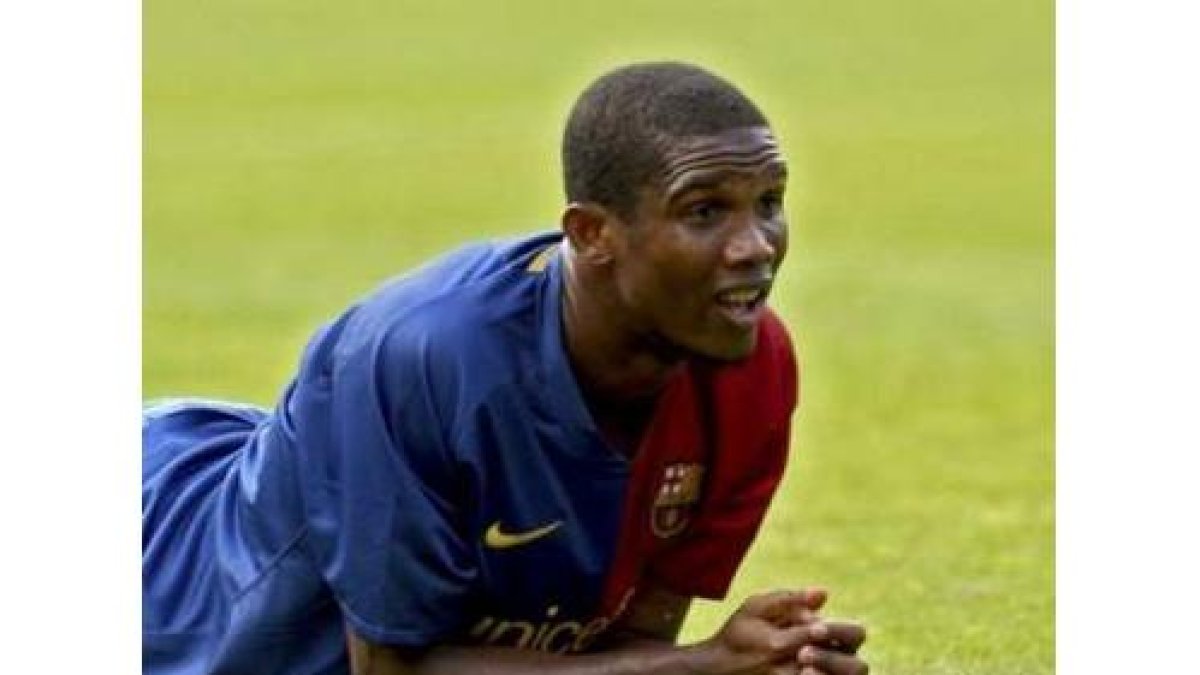 El delantero camerunés Samuel Eto-™o está a punto de fichar por el Inter.
