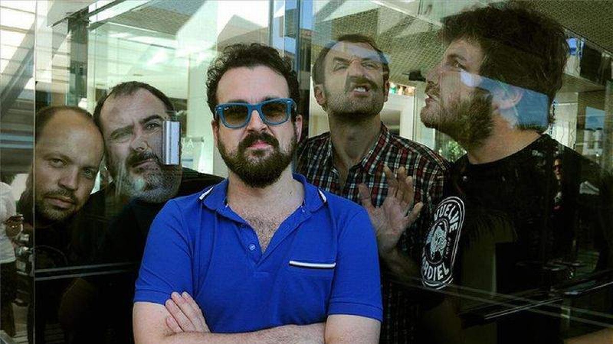 De izquierda a derecha, Miguel Noguera, Carlos Areces, Nacho Vigalondo, Julián Villagrán y Raúl Cimas, en Sitges.