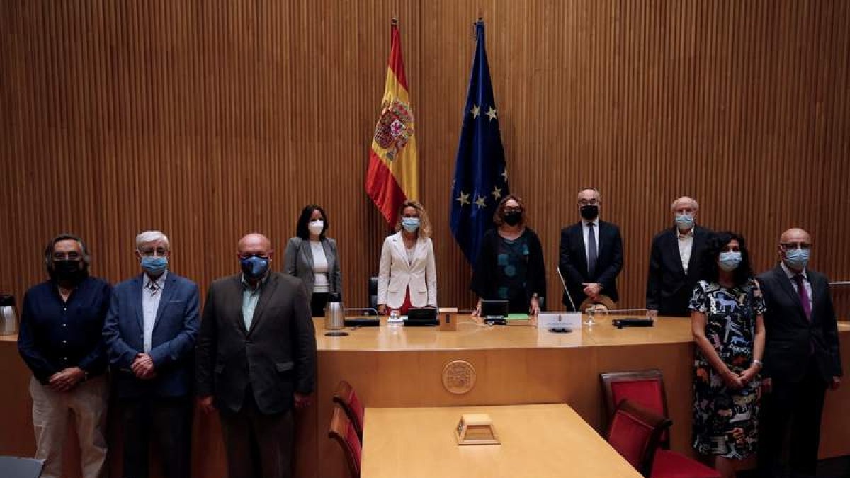 Inauguración de la jornada ‘Los retos del Alzhéimer’ celebrado en el Congreso. JAVIER LIZÓN