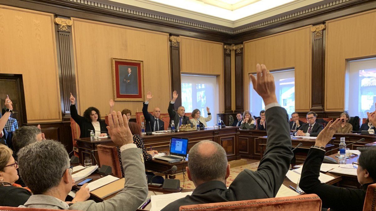Votación en el pleno de Presupuestos celebrado hoy en el Ayuntamiento de León