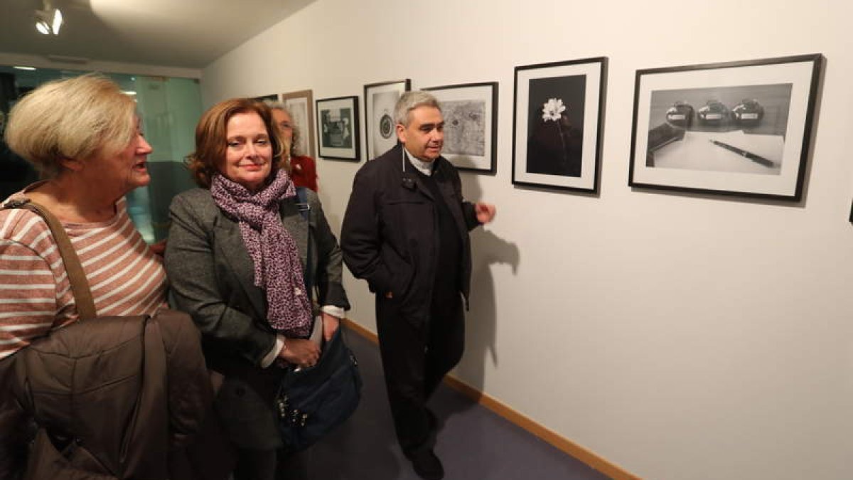 Un momento de la presentación de las dos muestras en el Campus. L. DE LA MATA