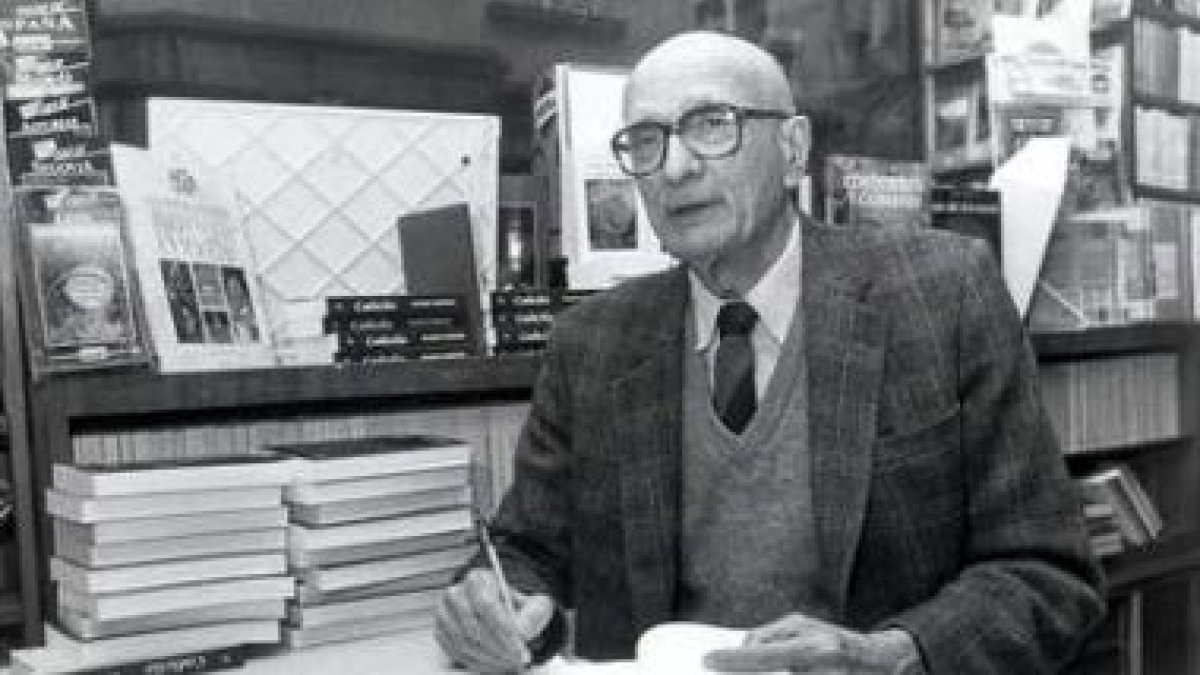 El escritor villafranquino Ramón Carnicer.