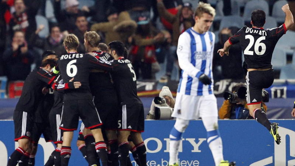 Los jugadores del Bayer Leverkusen celebran el gol marcado ante la Real Sociedad.