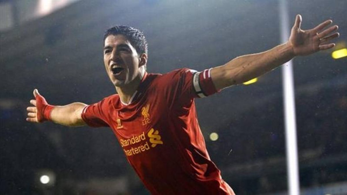 Luis Suárez celebra uno gol marcado al Tottenham.