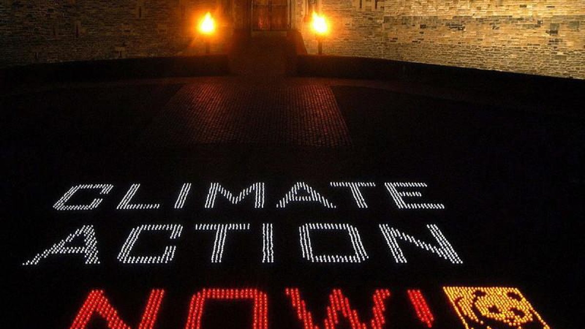 Ciudades de todo el mundo apagarán mañana sus luces en 'La Hora del Planeta' para concienciar del cambio climático. DL