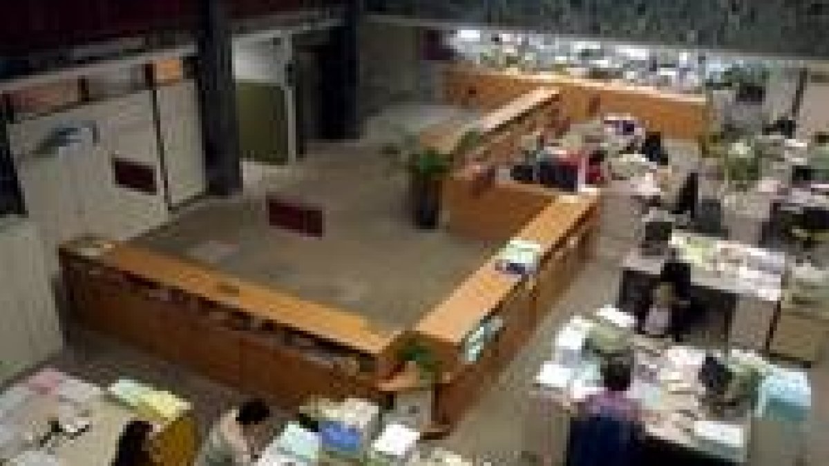 Un momento de la visita a Oteruelo que realizaron el alcalde de León y varios concejales