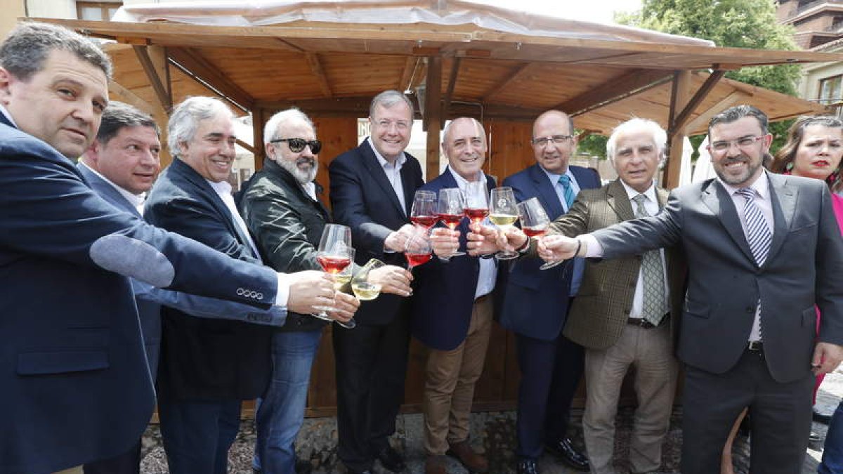La feria Vino la Música se inauguró al compás de un brindis. RAMIRO