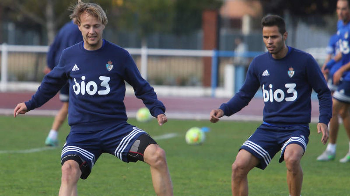 Acorán se sitúa segundo en la tabla de goleadores empatado con Berrocal, ambos con cuatro dianas. L. DE LA MATA
