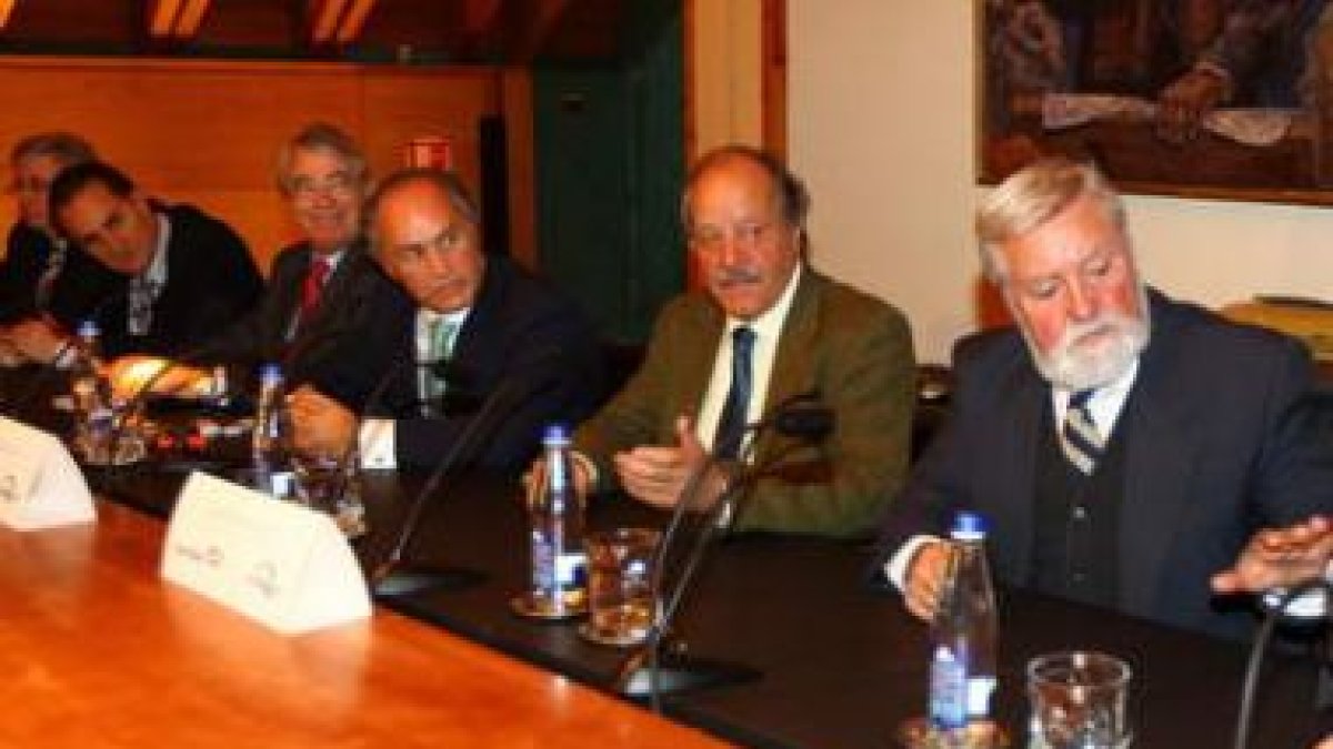 Reunión del consejo de la Caja, en una imagen de archivo.