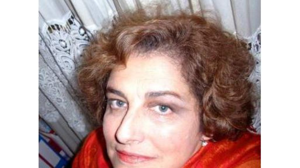 La escritora leonesa Cristina Peñalosa, que acaba de publicar -˜La conquista del olvido-™.