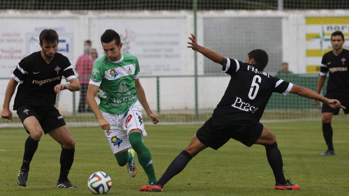 Ivi Vales será uno de los referentes ofensivos del Atlético Astorga frente al Marino de Luanco.