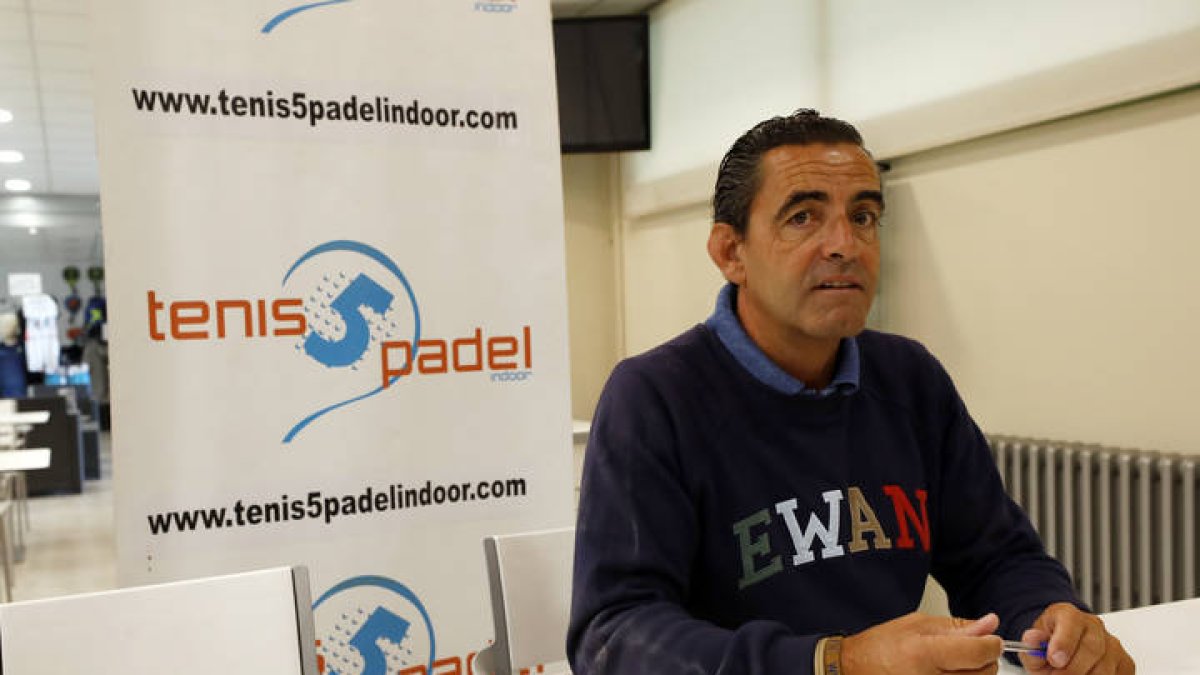 Julio Aguilar, presenta el XVII Campeonato de España de Padel, en septiembre. MARCIANO  PÉREZ