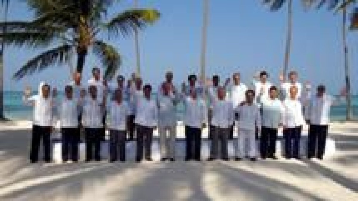 Foto de familia de los líderes políticos reunidos en Punta Cana