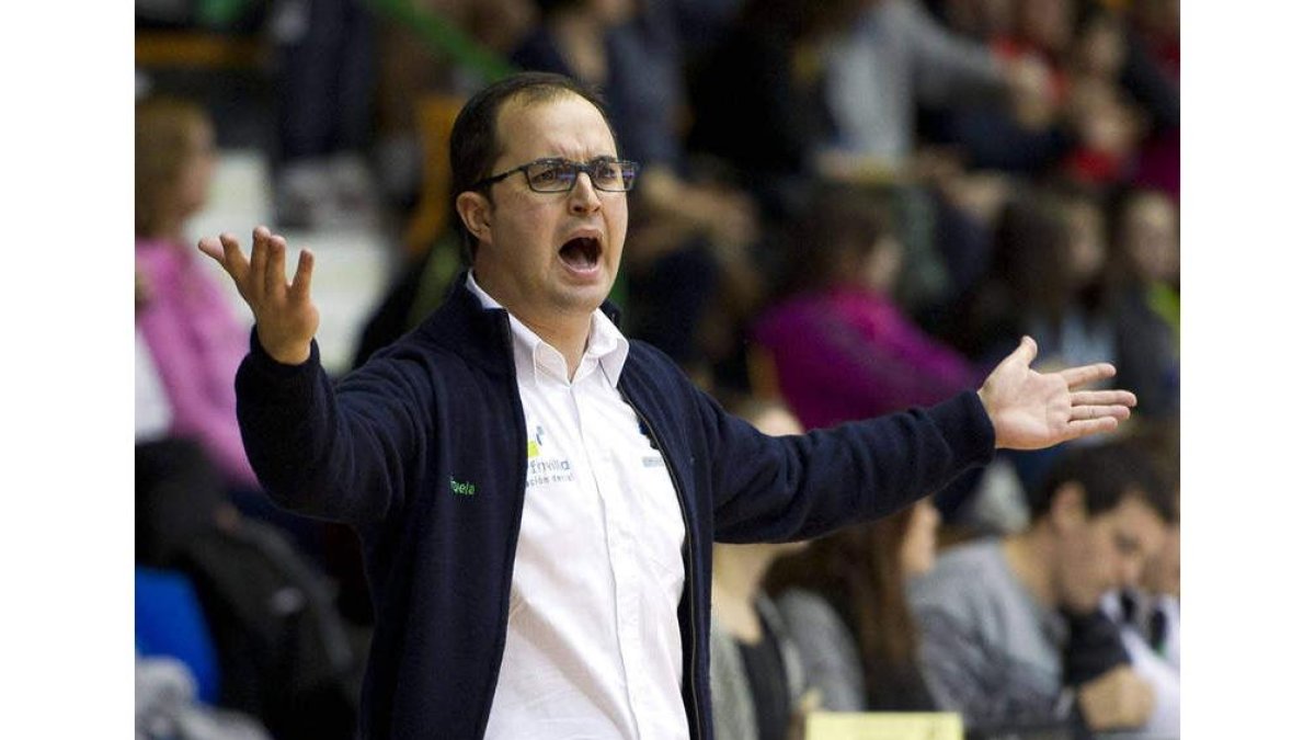 Dani Gordo, durante un partido con el Ademar.