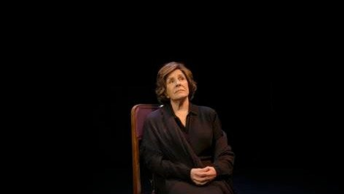 La actriz Lola Herrera ha interpretado durante varias etapas de su vida el papel de Menchu en la obra de teatro ‘Cinco horas con Mario’. DANIEL DICENTA HERRERA